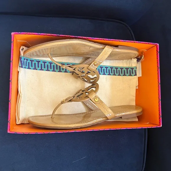 Tory Burch Tan Sandals - Picture 5 of 7